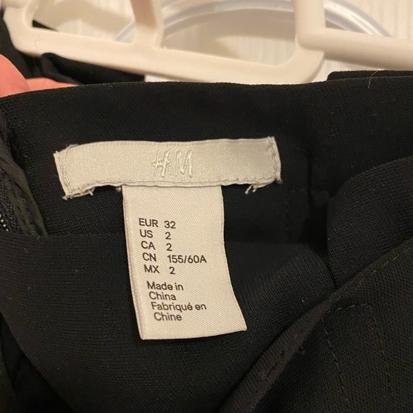 H&M tie front skirt - Picture 2 of 3